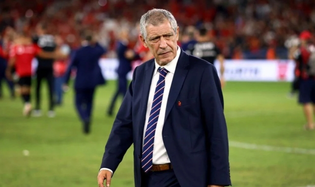Beşiktaş Fernando Santos ile yolları ayırdı