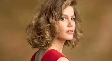 Burcu Biricik deniz sezonunu açtı