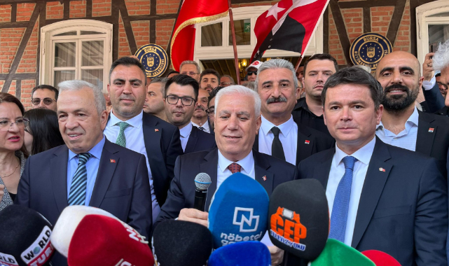 Bursa Büyükşehir'de devir teslim töreni