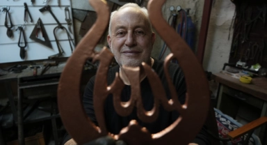 Bursa'da 120 yıllık aile mesleğini devam ettiriyor