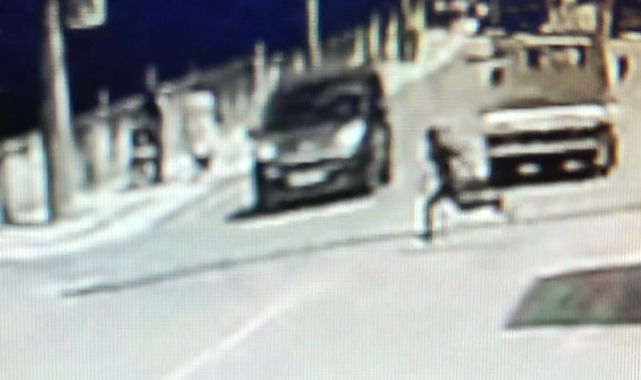 Bursa'da aracın çarptığı çocuk metrelerce savruldu!