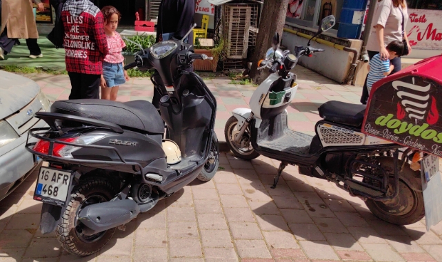 Bursa'da iki motosiklet kafa kafaya çarpıştı!
