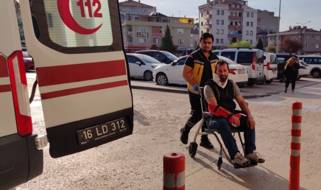 Bursa'da motosiklet kazası! 2'si çocuk 3 kişi yaralandı