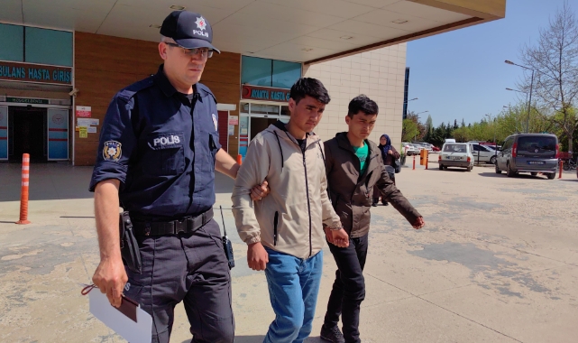 Bursa'da sahte pasaportla seyahat eden 2 kişi yakalandı