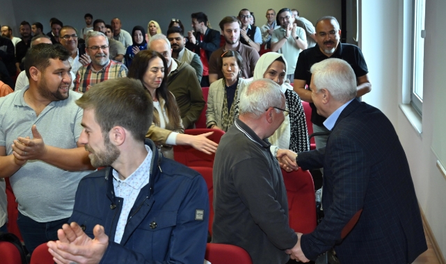 Başkan Bozbey: Bursa'nın her yaştan insanı gülümsemeye başladı