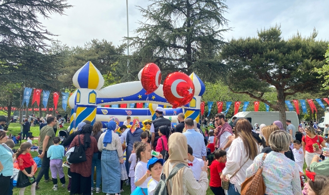 Bursa'yı 23 Nisan coşkusu sardı