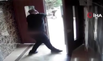 Büyükçekmece’de halüsinasyon gören adamın kendi kendine çatıştı
