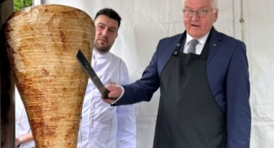 Cumhurbaşkanı Steinmeier İstanbul'da döner kesti