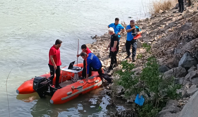 Dicle Nehri'nde ceset arandı
