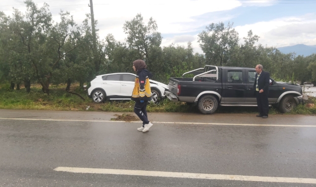 Düğün konvoyunda kaza: 3 yaralı