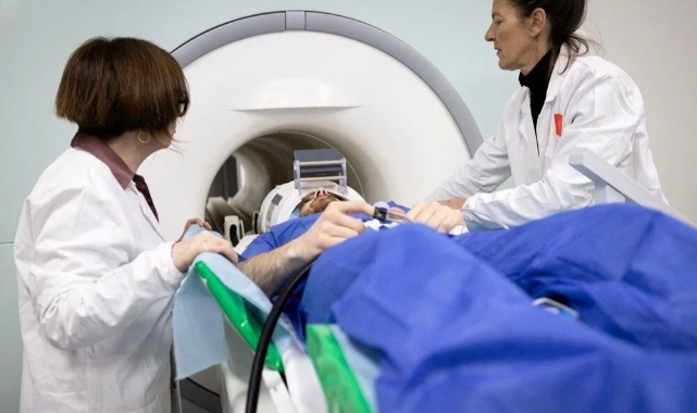 Dünyanın en güçlü MRI cihazıyla çekildi