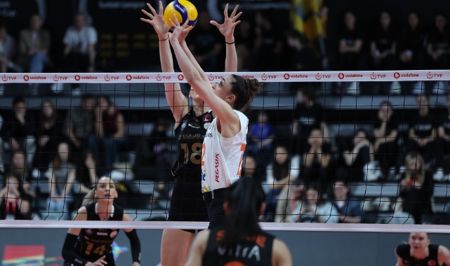 Eczacıbaşı Dynavit adını finale yazdırdı