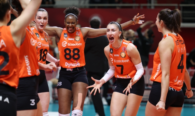 Eczacıbaşı Dynavit, play-off yarı final etabında avantajı kaptı