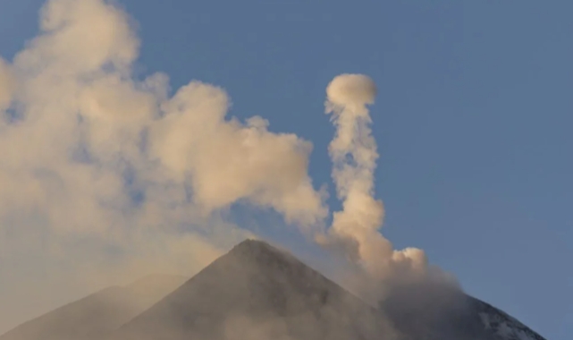 Etna Yanardağı hareketlendi