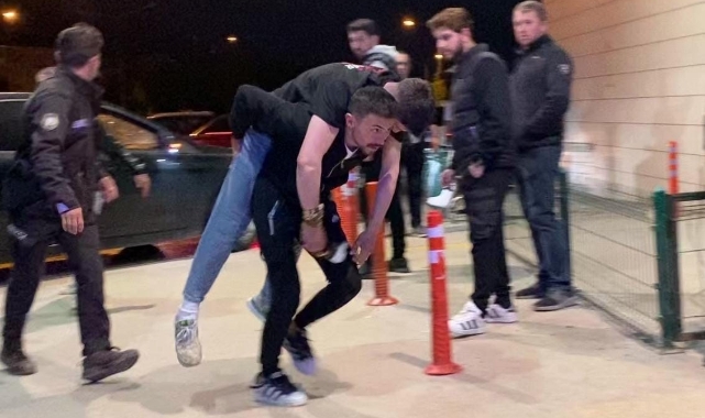 Futbol turnuvasında bıçaklı kavga!