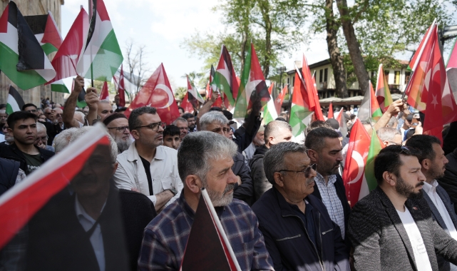 Gazze'de hayatını kaybedenler için gıyabi cenaze namazı kılındı