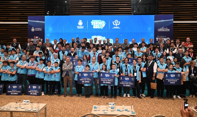 Geleceğin teknoloji liderleri TEKNO-SEL’de ödüllerini aldı
