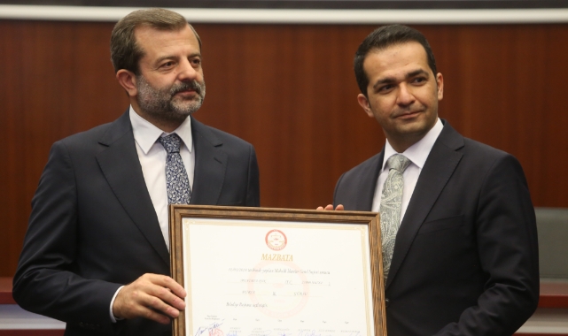 Gürsu Belediye Başkanı Mustafa Işık mazbatasını aldı