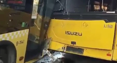 İETT otobüsü duraktaki otobüslere çarptı
