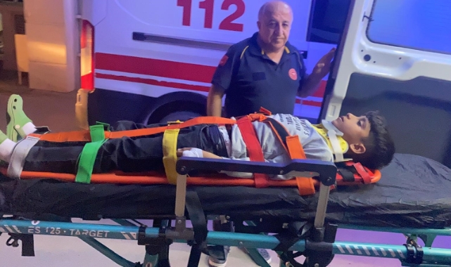 İki otomobil kavşakta çarpıştı: 4 yaralı