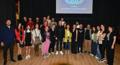 İlk ders zilini Çetin Altay çaldı