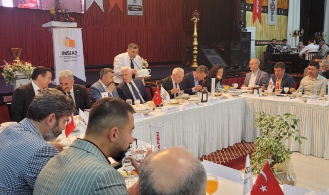 İMSİAD Bursa iftar yemeğinde iş insanlarıyla bir araya geldi