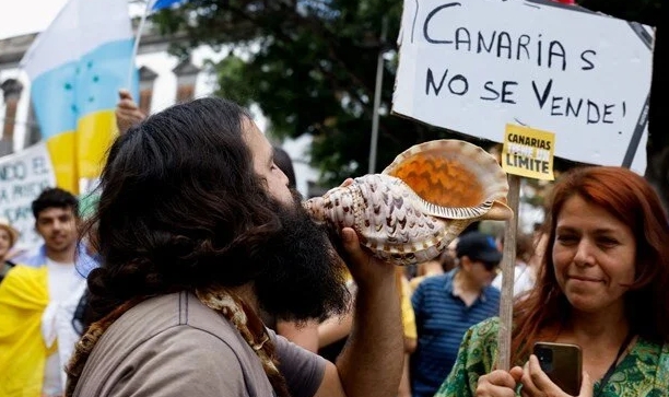 İspanya'da turist girişlerine protesto