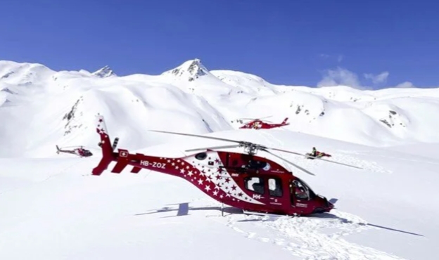 İsviçre Alplerinde helikopter düştü