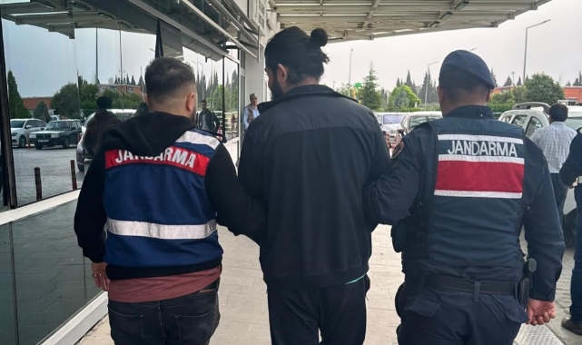 İzmir’de eş zamanlı DEAŞ operasyonu