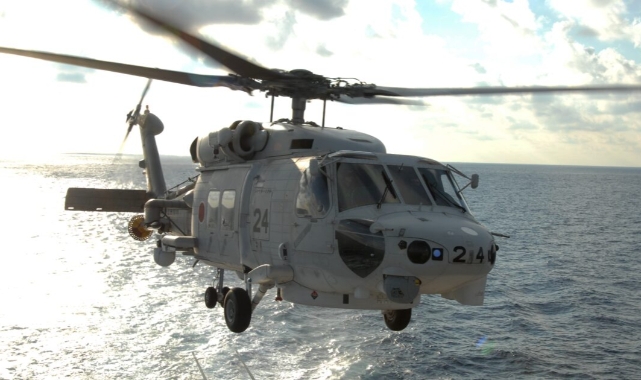 Japonya'da 2 askeri helikopter düştü!