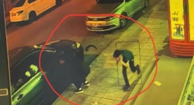 Kahveyi basıp otomatik silahla havaya ateş ettiler