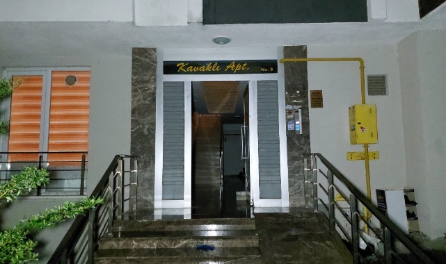 Karısını öldürüp polise teslim oldu