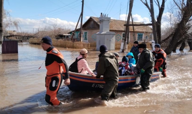 Kazakistan'da tahliye edilenlerin sayısı artıyor!