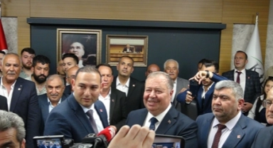 Kilis Belediyesi'nde devir teslim yapıldı