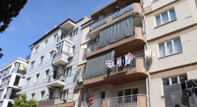 Küçük çocuğun oyunu evi küle çevirdi