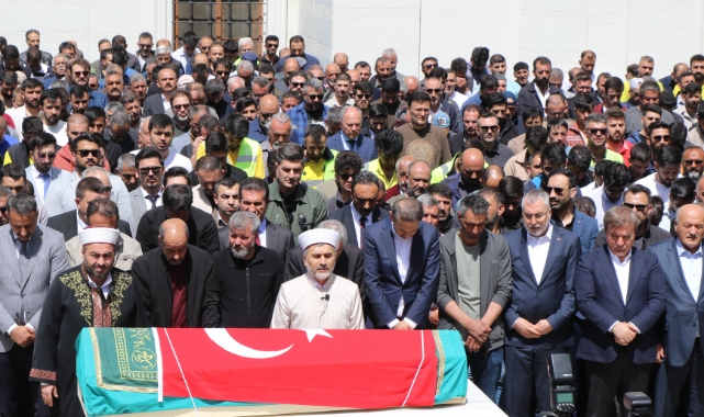 Maden işçisi son yolculuğuna uğurlandı