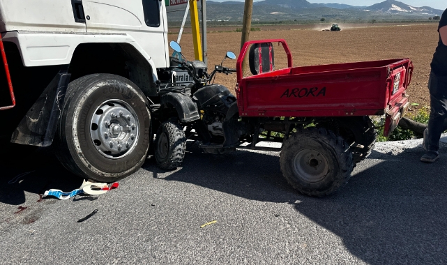Manisa'da ATV ile kamyon çarpıştı