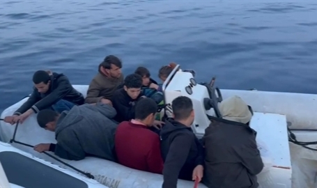Muğla'da 20 kaçak göçmen kurtarıldı