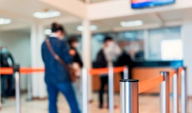 Ölü amcasıyla bankada kredi çekmeye çalıştı
