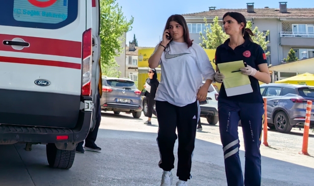 Otomobilin çarptığı bisikletli genç kız yaralandı