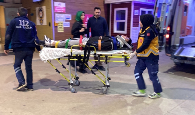Otomobille çarpışan motosikletli yaralandı