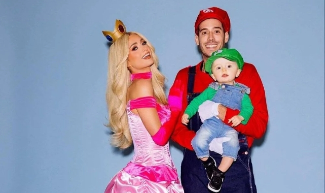 Paris Hilton kızının yüzünü ilk kez gösterdi