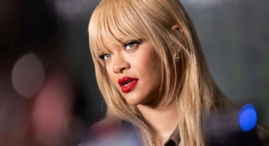 Rihanna artık resmen sarışın!