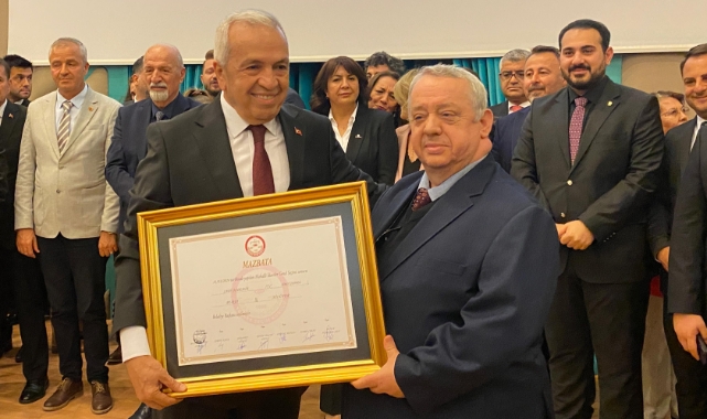 Şadi Özdemir mazbatasını aldı