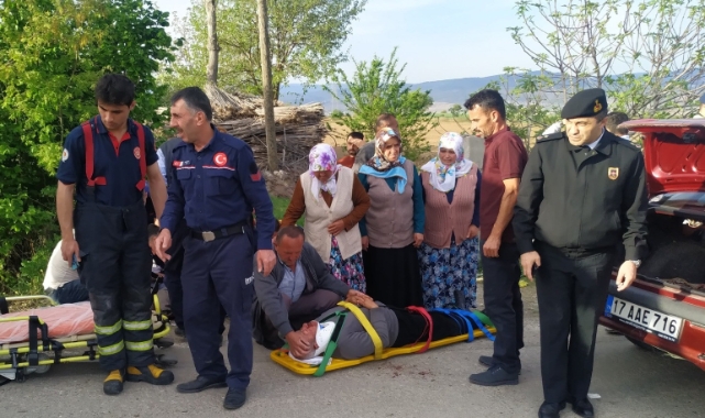 Samsun'da iki otomobil kafa kafaya çarpıştı: 8 yaralı