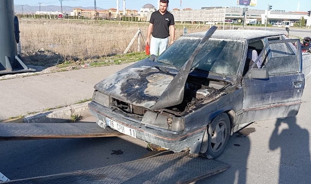 Seyir halindeyken yangına teslim oldu