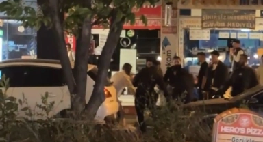 Sokağı bir anda ringe çevirdiler