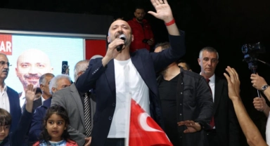 Söke'de Arıkan galibiyetini kutladı