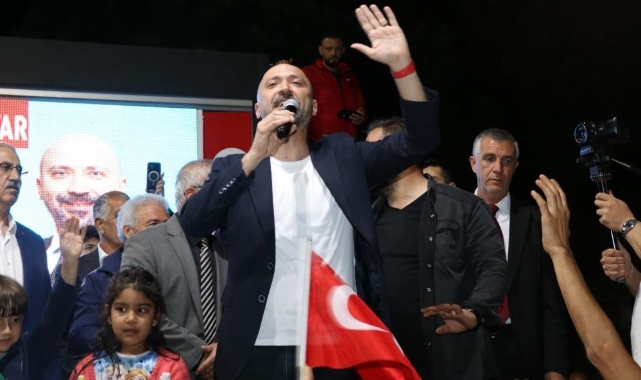 Söke'de Arıkan galibiyetini kutladı