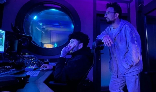 Tarkan'dan stüdyo pozları